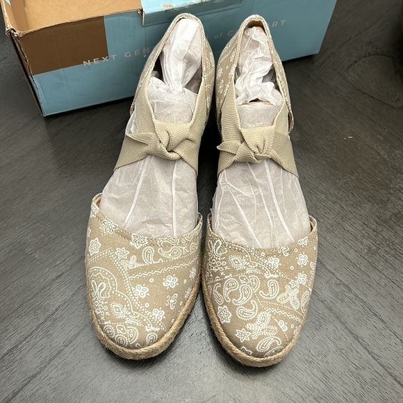 Kascade Wedge Espadrille Sandal - Picture 4 of 8